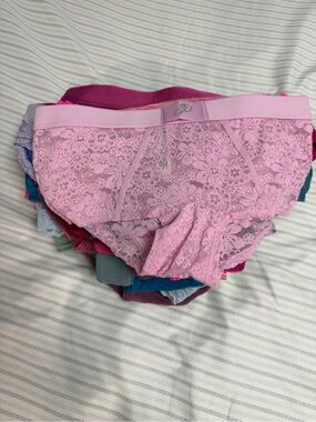 🎉NEW LISTING🎉 58 PAIR—VARIETY OF PINK/VICTORIA’S SECRET—SMALL/MEDIUM